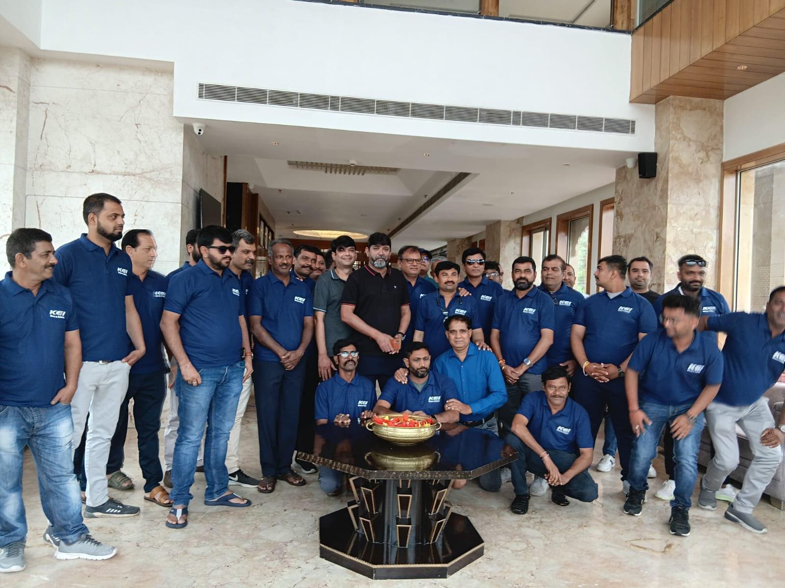 Majestic Falls, Hidden Trails